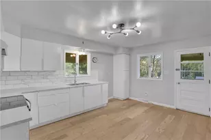 901 Skyline Dr, Ellwood City, PA 16117 - Photo 11