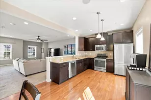 608 Freedom Dr, Collier Township, PA 15106 - Photo 9