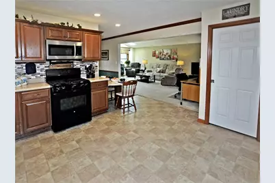 20 Patriot Ct, Pittsburgh, PA 15239 - Photo 9