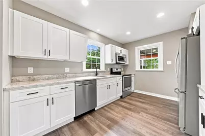 147 Wayne St, Lower Burrell, PA 15068 - Photo 9