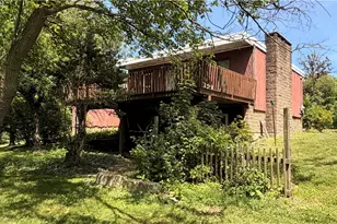 555 Bradys Ridge Rd, Brighton Township, PA 15009 - Photo 3