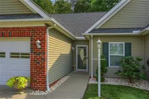100 Whitetail Dr, Chippewa Township, PA 15010 - Photo 5