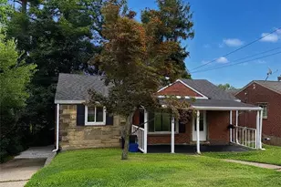 121 Glencoe Dr, West Mifflin, PA 15122 - Photo 1