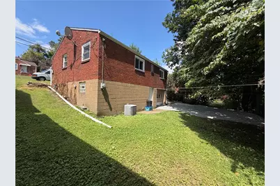 121 Glencoe Drive, West Mifflin, PA 15122 - Photo 3