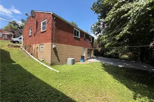 121 Glencoe Dr, West Mifflin, PA 15122 - Photo 3