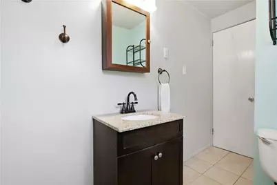 225 Bernardi Dr, Pittsburgh, PA 15214 - Photo 17