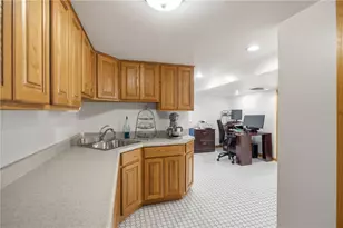 28 Lorraine Dr, Carnegie, PA 15106 - Photo 21