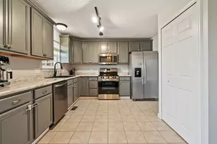 4023 Great Star Ct, Penn Twp, PA 15644 - Photo 7