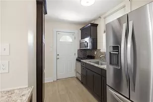 1914 Chislett St, Pittsburgh, PA 15206 - Photo 9