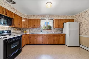 22 Mason Dr, Coraopolis, PA 15108 - Photo 7