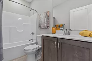 146 Independence Dr, Jefferson Township, PA 16023 - Photo 25