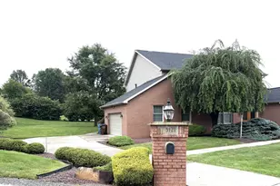 3121 Algonquin Trail, Lower Burrell, PA 15068 - Photo 3