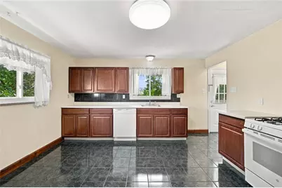 3 Hill St, Bridgeville, PA 15017 - Photo 7