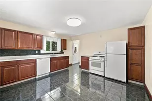 3 Hill St, Bridgeville, PA 15017 - Photo 5
