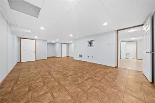 6220 Mellon Park Ct, Pittsburgh, PA 15232 - Photo 39