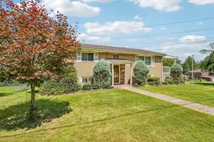 62 Central Ave, North Versailles, PA 15137 - Photo 1