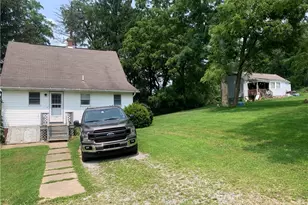 125-127 Janet Ln, Oakland Township, PA 16025 - Photo 1