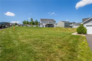 589 Birch Dr, Chartiers, PA 15342 - Photo 23