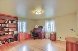 2425 Clearview Dr, Pittsburgh, PA 15116 - Photo 33