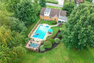 2425 Clearview Dr, Pittsburgh, PA 15116 - Photo 49