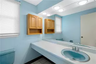 801 Hillaire Dr, Pittsburgh, PA 15243 - Photo 17