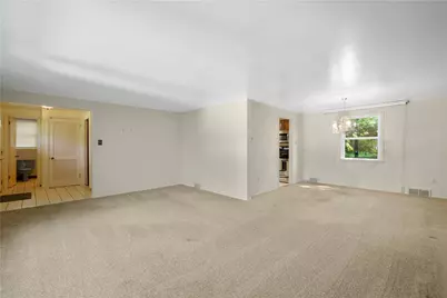 801 Hillaire Drive, Pittsburgh, PA 15243 - Photo 5