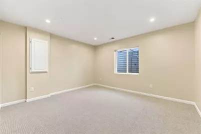 1006 Black Sands Dr, Penn Twp, PA 15644 - Photo 21