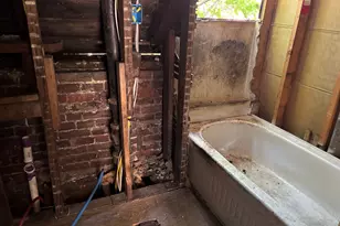 422 Charles St, Pittsburgh, PA 15210 - Photo 33
