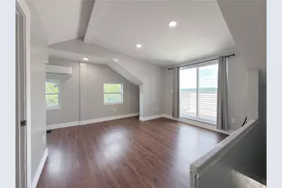 49 Holt St, Pittsburgh, PA 15203 - Photo 13