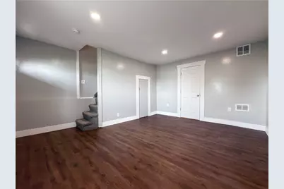 49 Holt St, Pittsburgh, PA 15203 - Photo 5