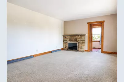 14 Woodrow St, Twp of But SW, PA 16045 - Photo 3
