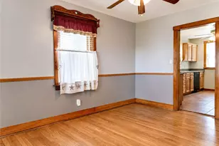 14 Woodrow St, Twp of But SW, PA 16045 - Photo 9