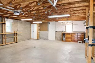 14 Woodrow St, Twp of But SW, PA 16045 - Photo 27