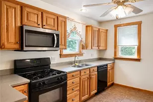 14 Woodrow St, Twp of But SW, PA 16045 - Photo 7