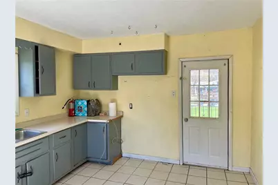 416 Liberty St, Harmony Boro, PA 16037 - Photo 9