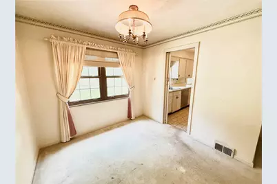 1027 Lindendale Dr, Pittsburgh, PA 15243 - Photo 9