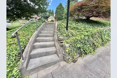 1027 Lindendale Dr, Pittsburgh, PA 15243 - Photo 5