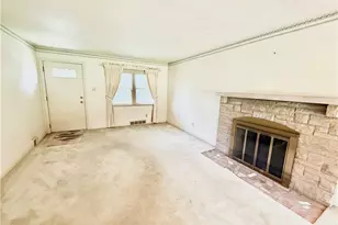 1027 Lindendale Dr, Pittsburgh, PA 15243 - Photo 7