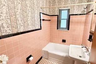 1027 Lindendale Dr, Pittsburgh, PA 15243 - Photo 21