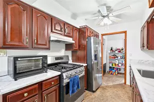 142 Franklin Ave, Center Township, PA 15061 - Photo 11