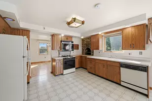 1 Apple St, Monroeville, PA 15146 - Photo 9
