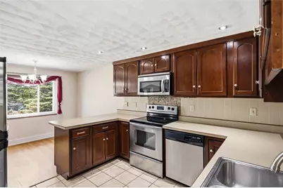 121 Chalfonte Ave, Pittsburgh, PA 15229 - Photo 9