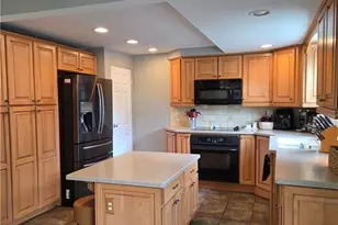 102 Raleigh Ct, Ross Twp, PA 15237 - Photo 5