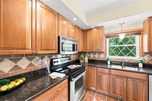 1134 Greenridge Ln, Green Tree, PA 15220 - Photo 17