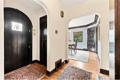 1134 Greenridge Ln, Green Tree, PA 15220 - Photo 5