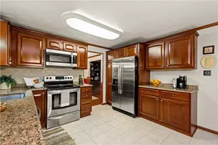 142 Longvue Dr, Peters Township, PA 15317 - Photo 17