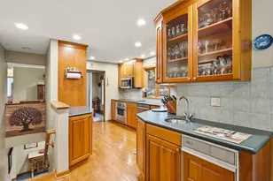 1067 Summer Pl, Pittsburgh, PA 15243 - Photo 11