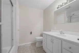 6150 Penn Dr, Penn Township, PA 16002 - Photo 11