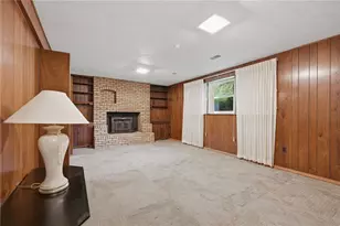 6150 Penn Dr, Penn Township, PA 16002 - Photo 17