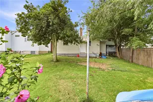214 W Vine St, Mt Pleasant Boro, PA 15666 - Photo 23